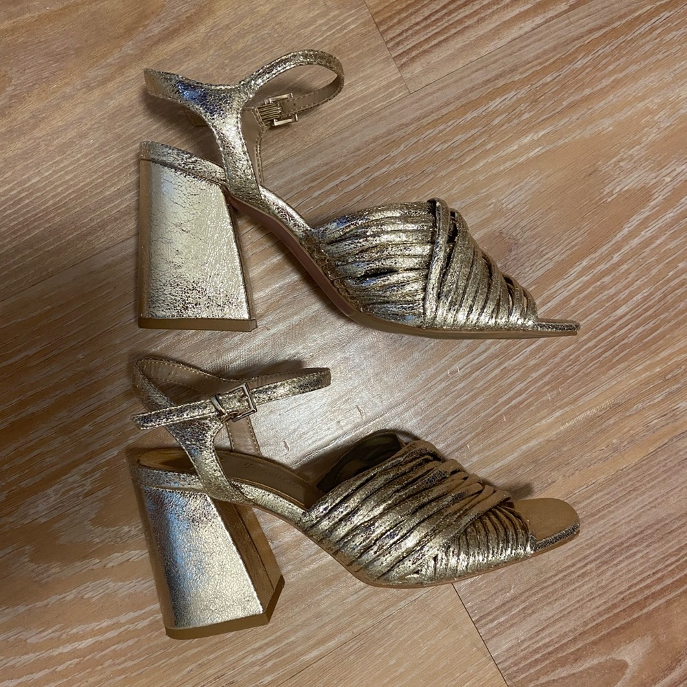Metallic gold block strappy heel